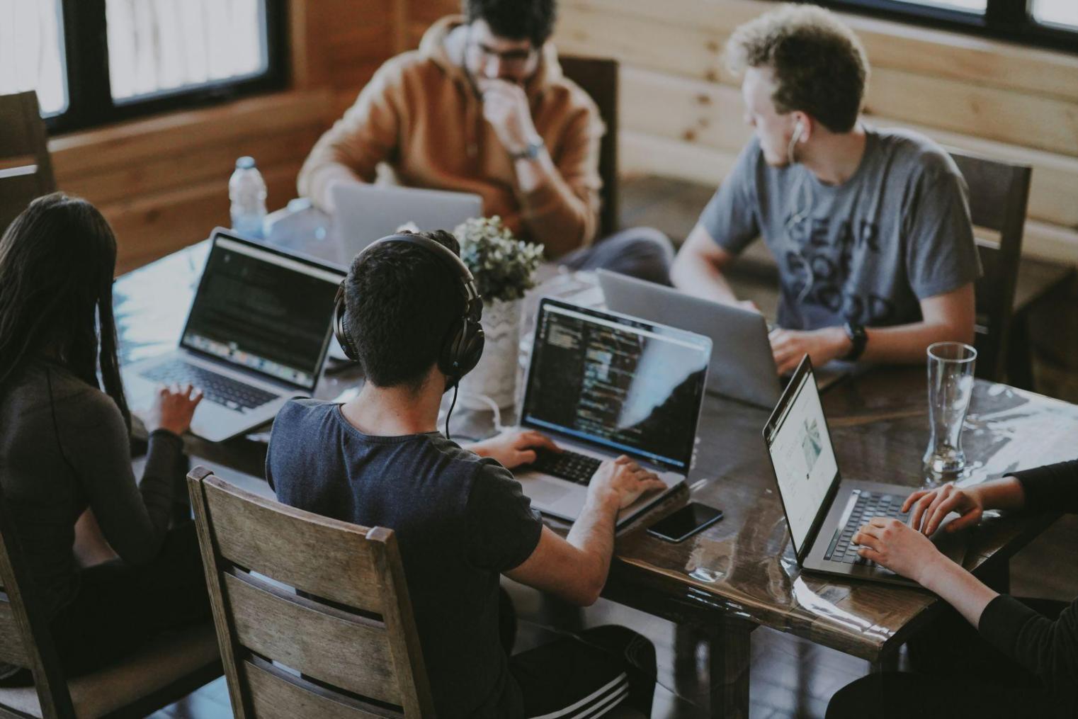 Documentation et rapports d'analyse financière détaillés